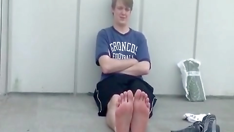 Tsy rough anal with a sex toy in bootion