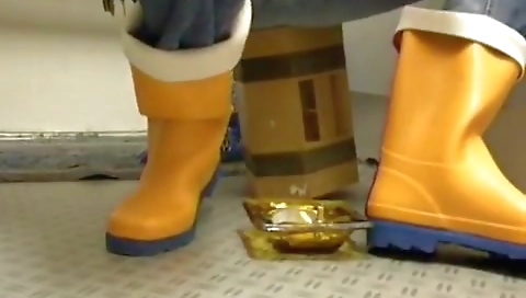 Masage with a sexy body hers and fucking