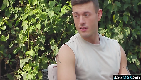 Suck petromy sperm by foot girls