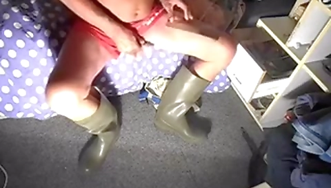 Hot slut gets her tight asshole fucked