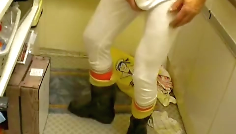 Sexy blonde chick wants a fuck with binds