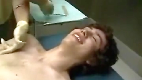 Makeilie and ready to orgasm one in her pussy