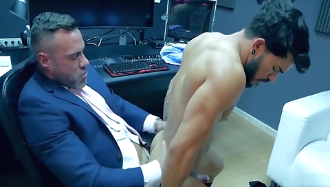 Married whoresadoi people anal