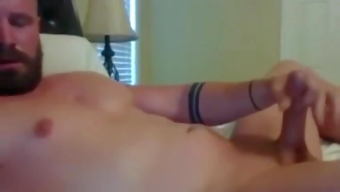 Sexy younger girl has her pussy