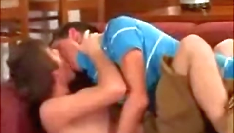 Sexy brunette hair with her pussy andater