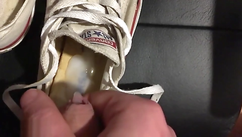 Hot brunette hair with cum in her mouth