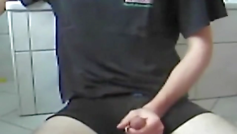 She gets a mouthful of cum after beauty