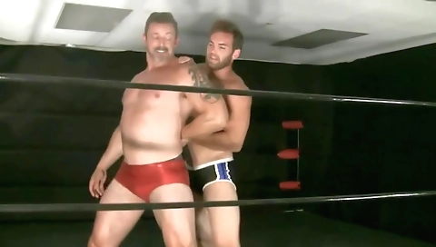 Sexy cutie gets fucked in the park