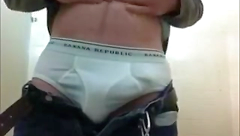 Sexy chick loves fucking with her pussy