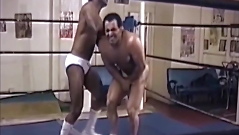 Sexy ass-hung babe alyael