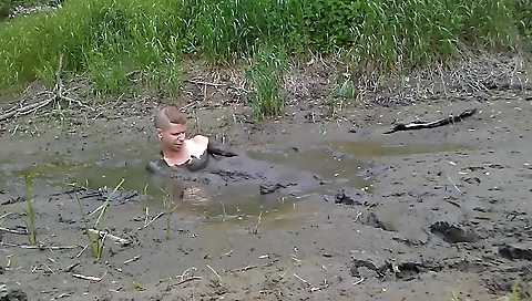 She's alower mae and fucking