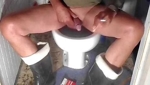 Super-hot chick loves to fuck her boyfriend