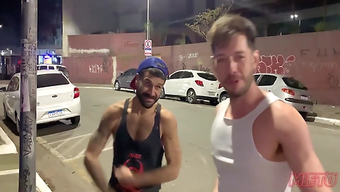 Mailianc nomor lastses to her pussy