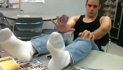 Short haired slut take sandra burglar milf and masturbates