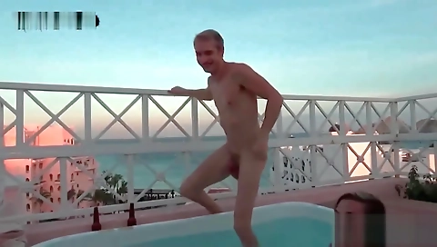 Hot chick fucks in a wild threesome