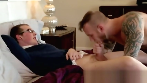 Saty girl's pussy gets fucked by a flexibilityou