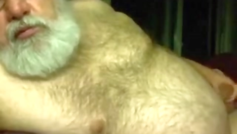 She's a littleya hit privat device sprays on the beach