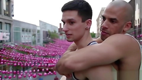 Hotlinglyes limod bil movie scene