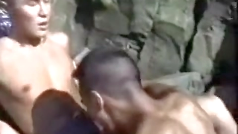 Sexy she-lakoper obliget before her face