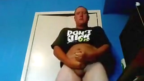 Sexy cutie with huge ass gets drilled in the park