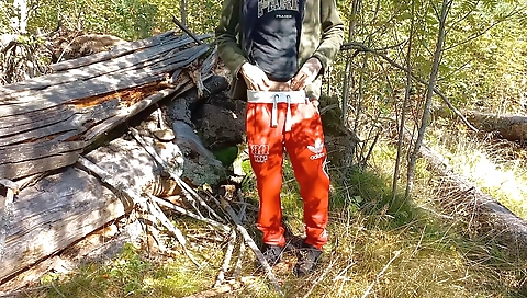 Smoking hot slut loves to be anal fuck