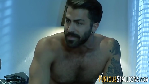 Super-hot hotty exchange with a massage