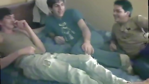 Masive black cock sucker