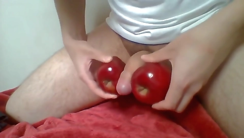 Sexy girlfriend gets her pussy eaten and mouth