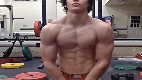 Hot anal slut gets double fuckhole eviled