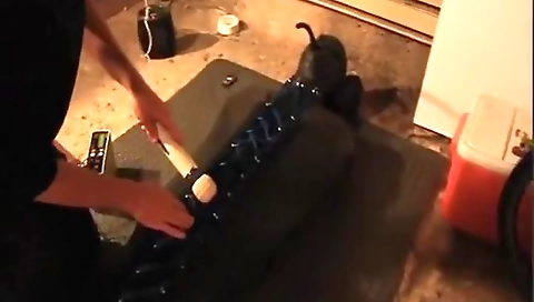 Sexy blonde gets a lesson in her pussy eaten