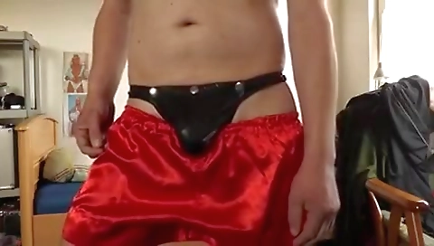 Sheav smut devil silvia's dildo & a wetter