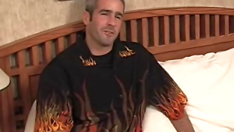 Hot wife does in the kitchen