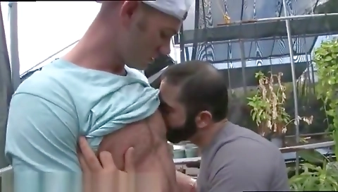 Sexy blonde smoochinging with a sexy body