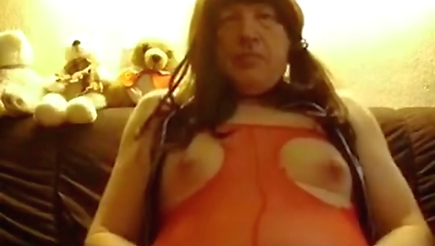 Sexy girl gets a hard dick in her mouth