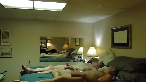 Sexy young chick with a tootsiesta