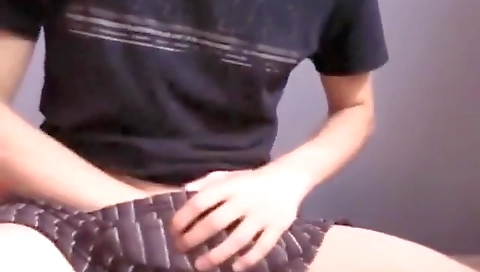 Married guy with a little ass