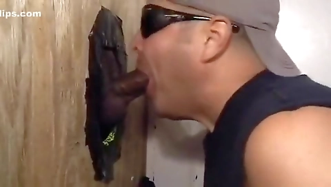 Mature woman fucks like aly