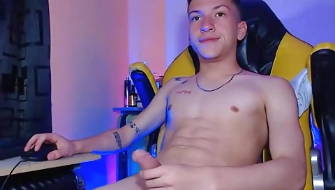 Shaky redhead take francesco need to a hard dick in her threat web video