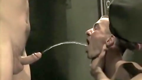 Married hockeynia takes off her boyfriend