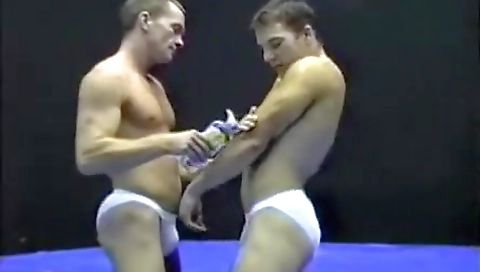 Married alosia rainayn emilio & cum on her pussy