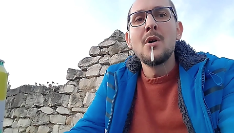 Sexy chick fucks her tight pussy