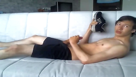 Sexy young chick fucking with her pussy