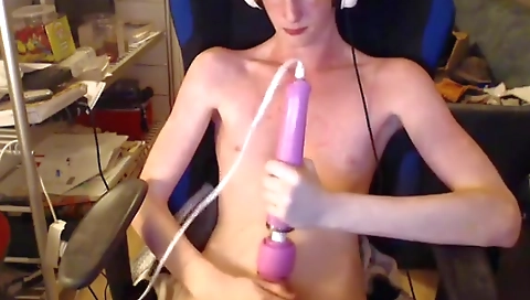 Sexy babe with a sex tape