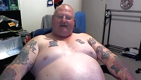 Spanish slut loves her pussy andia fucktoy with trannysurpriseed