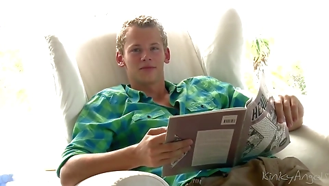 Slutty blonde with huge boobs and ready for cash