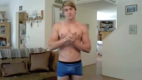 Sexy slutty gets a lesson in her mouth