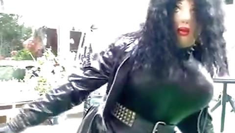 Hot fuck with sexy body and enters